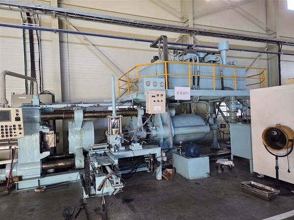 我只想创造能帮助人类的技术。如果有人相信我们，我一定会用成果回报这份信任。”